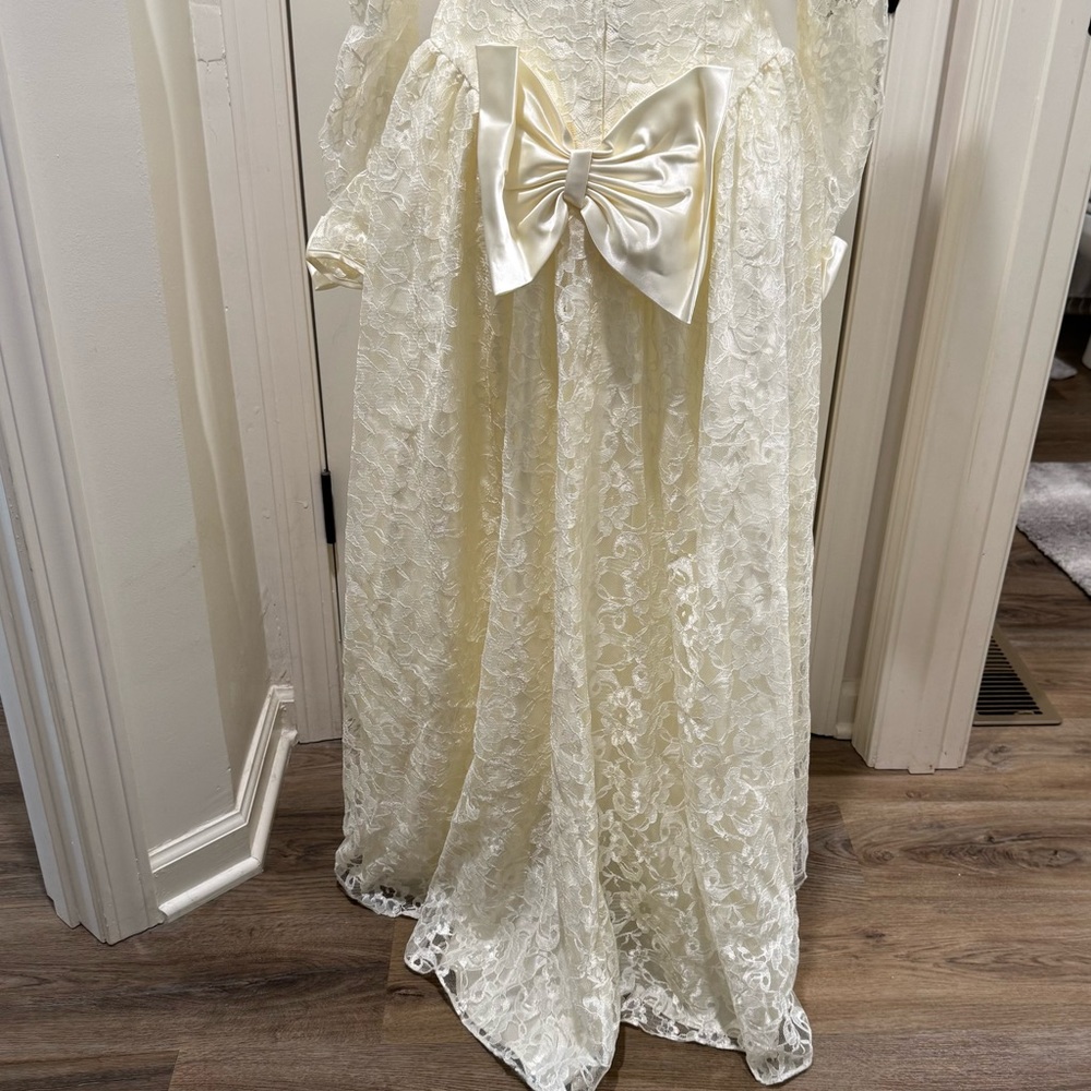 Vintage Alfred Angelo Wedding Dress - Picture 8 of 13